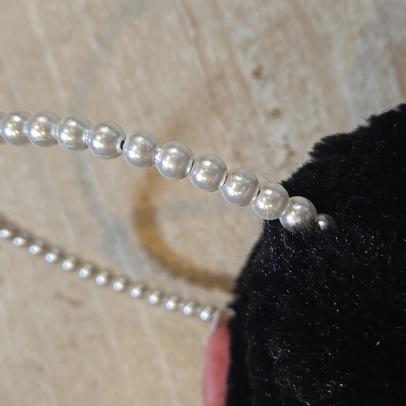 Stylish Faux Pearl Accent Black Earmuffs - Picture 2 of 5